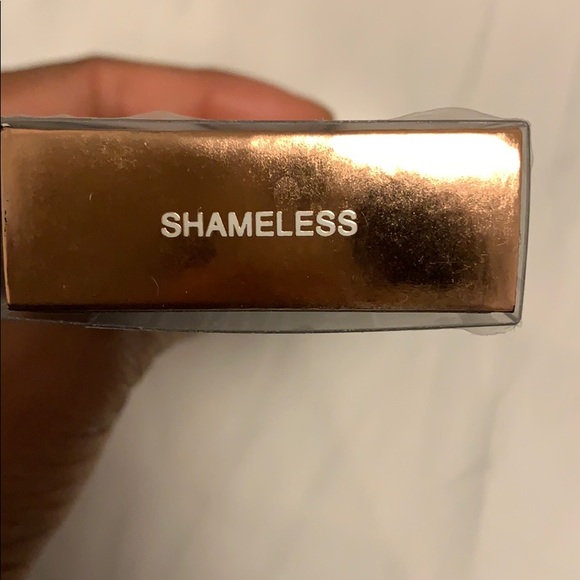 Huda Beauty Lip Strobe in Shameless - Picture 2 of 2
